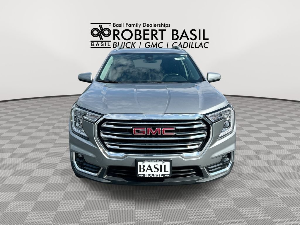 Used 2024 Gray GMC SLT image 3