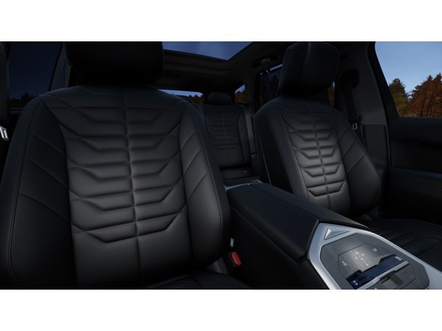 New 2027 C8A/Grey Pine M BMW 40 xDrive image 11