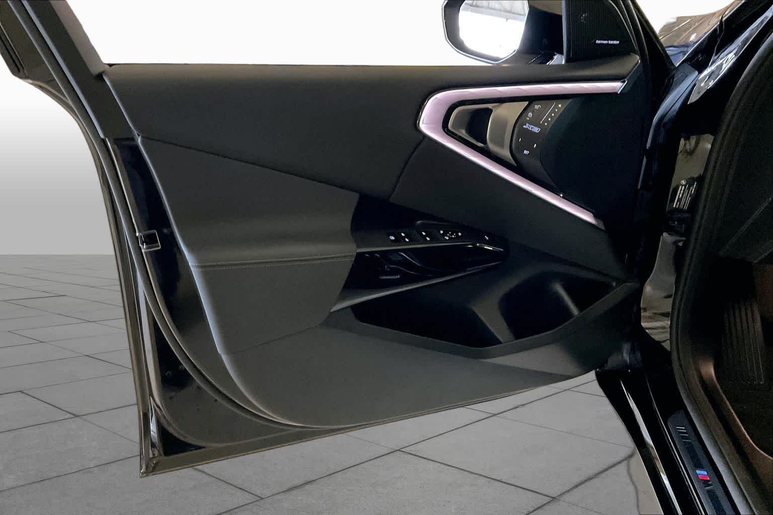 New 2026 Black Sapphire Metallic BMW 30 xDrive image 10