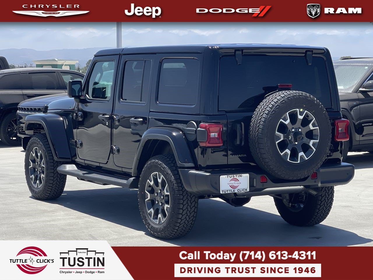 New 2026 Black Clear-Coat Exterior Paint Jeep Sahara image 4