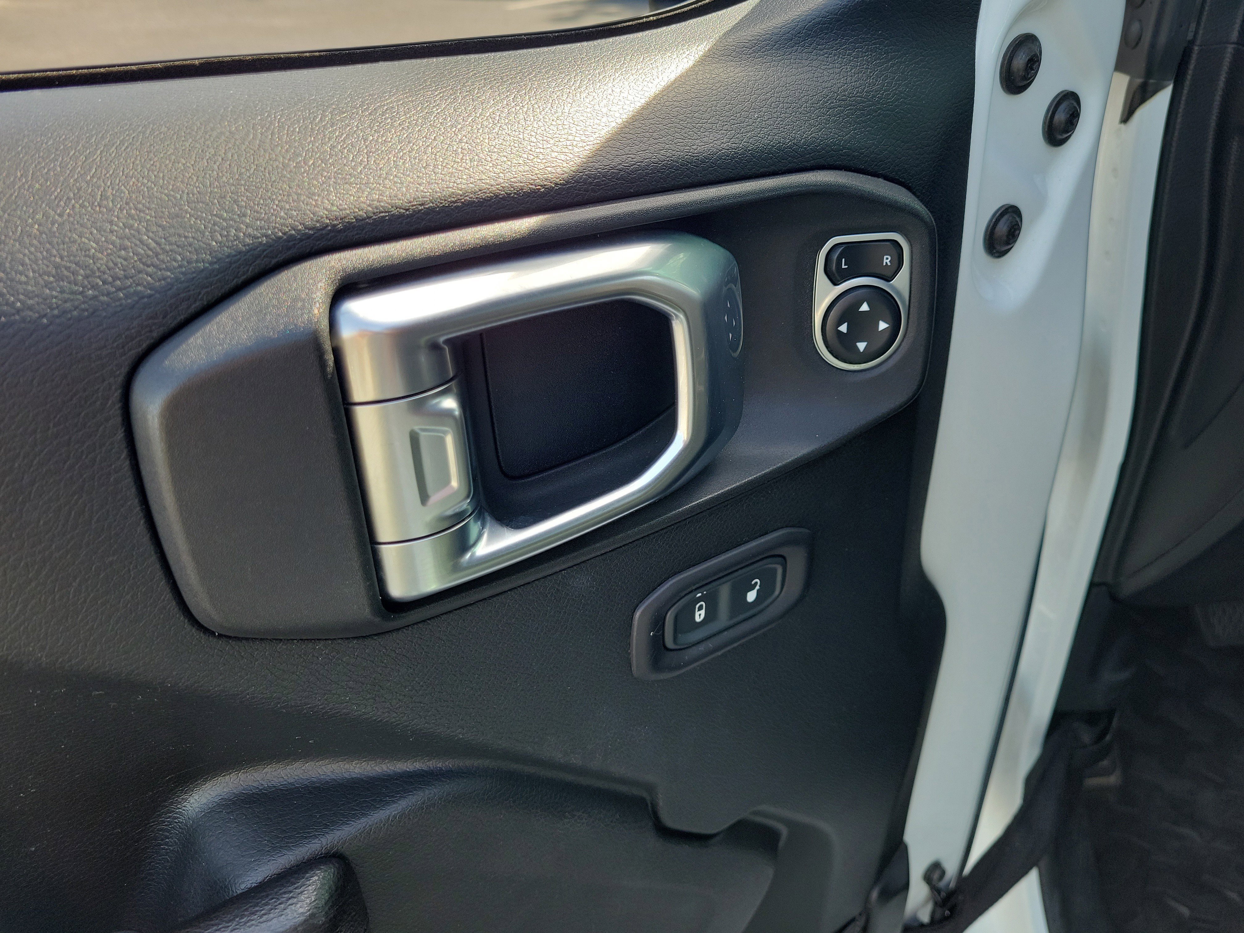Used 2019 Bright White Clearcoat Jeep Unlimited Sport S image 20