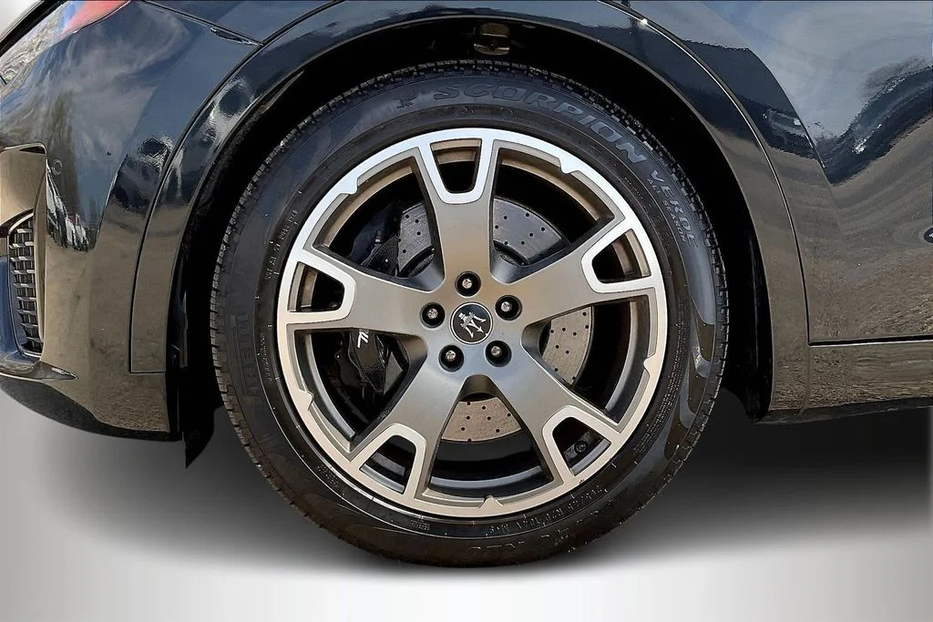 Used 2023 Nero Ribelle Metallic Maserati Modena image 34