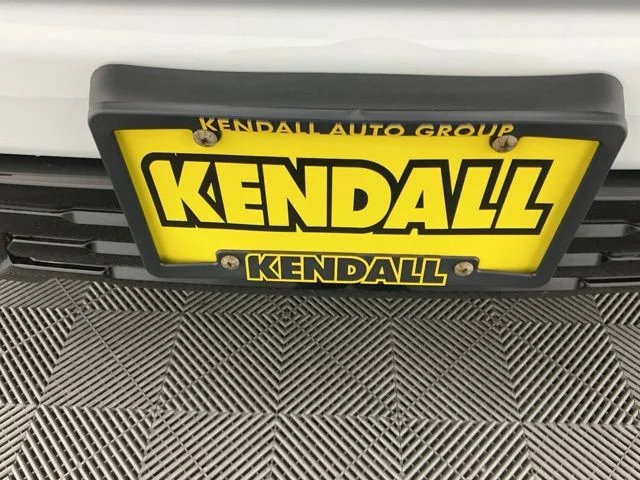 Used 2020 White GMC AT4 image 34