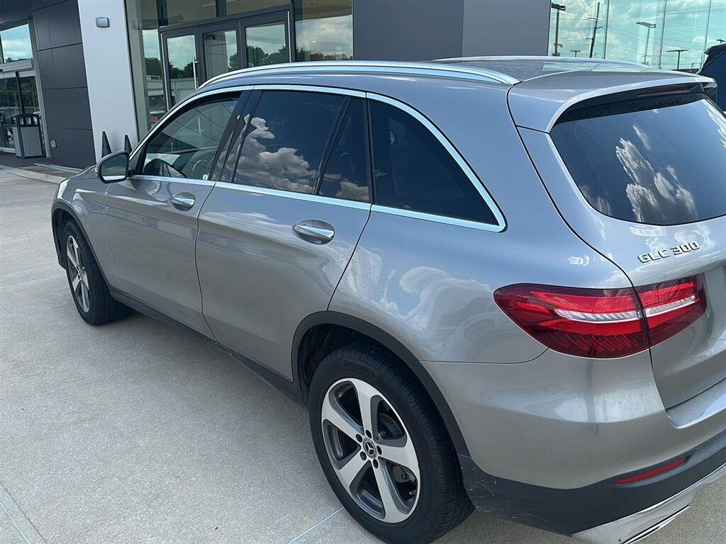 Used 2019 Mojave Silver Metallic Mercedes-Benz GLC 300 image 8