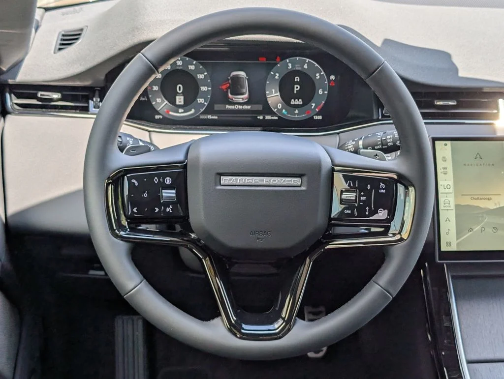 New 2026 Corinthian Bronze Land Rover Dynamic image 23