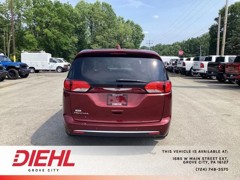Used 2019 Red Chrysler Touring Plus image 6