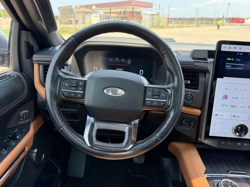 Used 2023 White Ford Platinum image 13