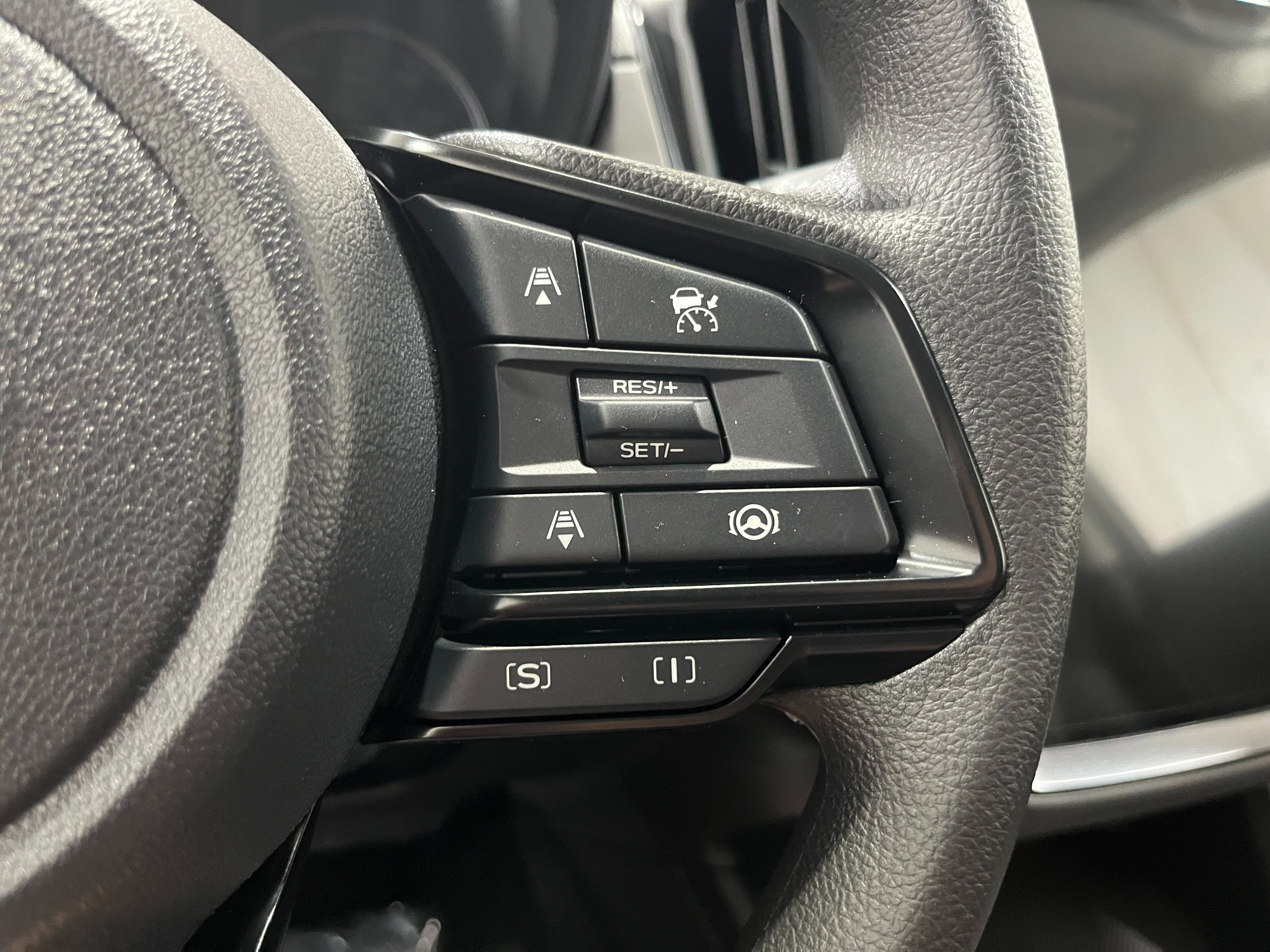 New 2026 MAGNETITE GRAY PEARL Subaru Premium image 17
