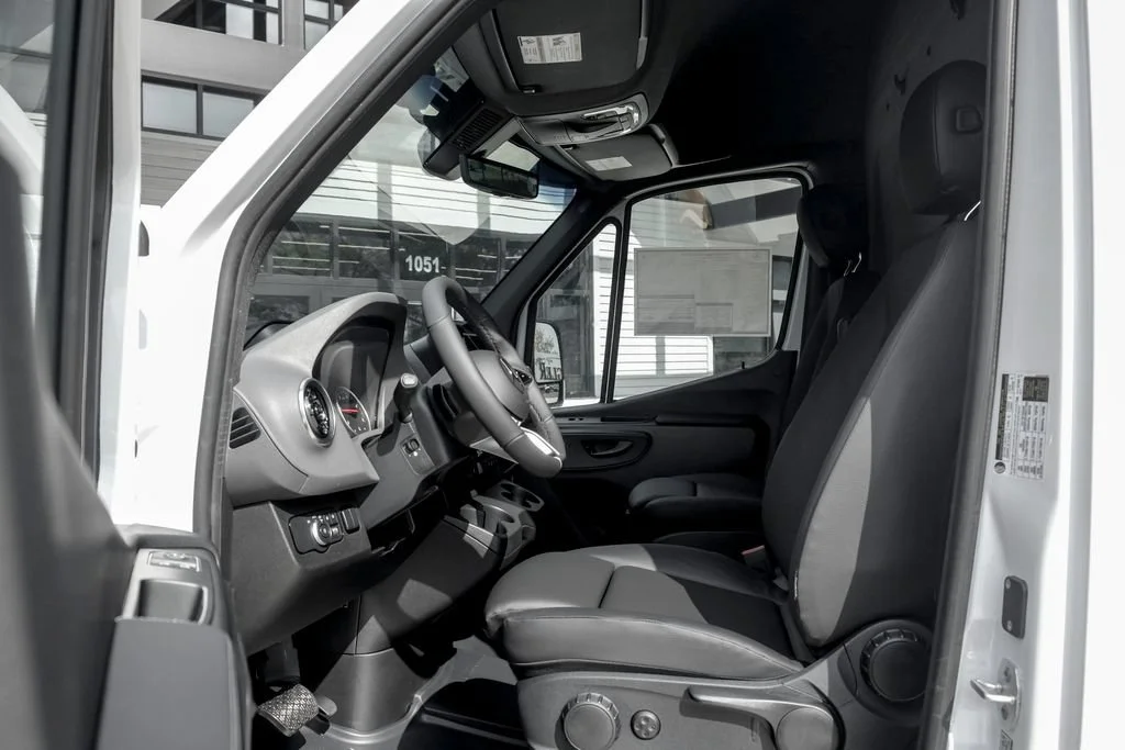 New 2026 Arctic White Mercedes-Benz Cargo 144 WB image 45