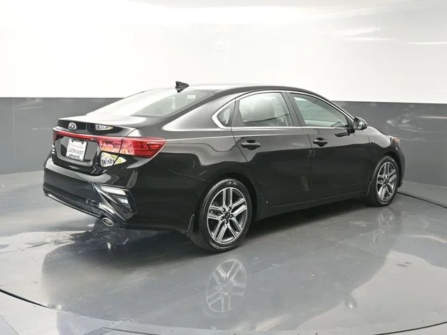 Used 2021 Black Kia EX image 7
