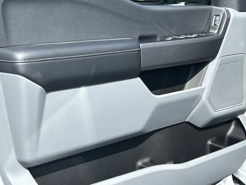 New 2026 Oxford White Ford F-250® XL image 20