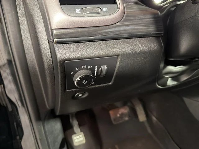 Certified Used 2020 Black Jeep Limited X image 17