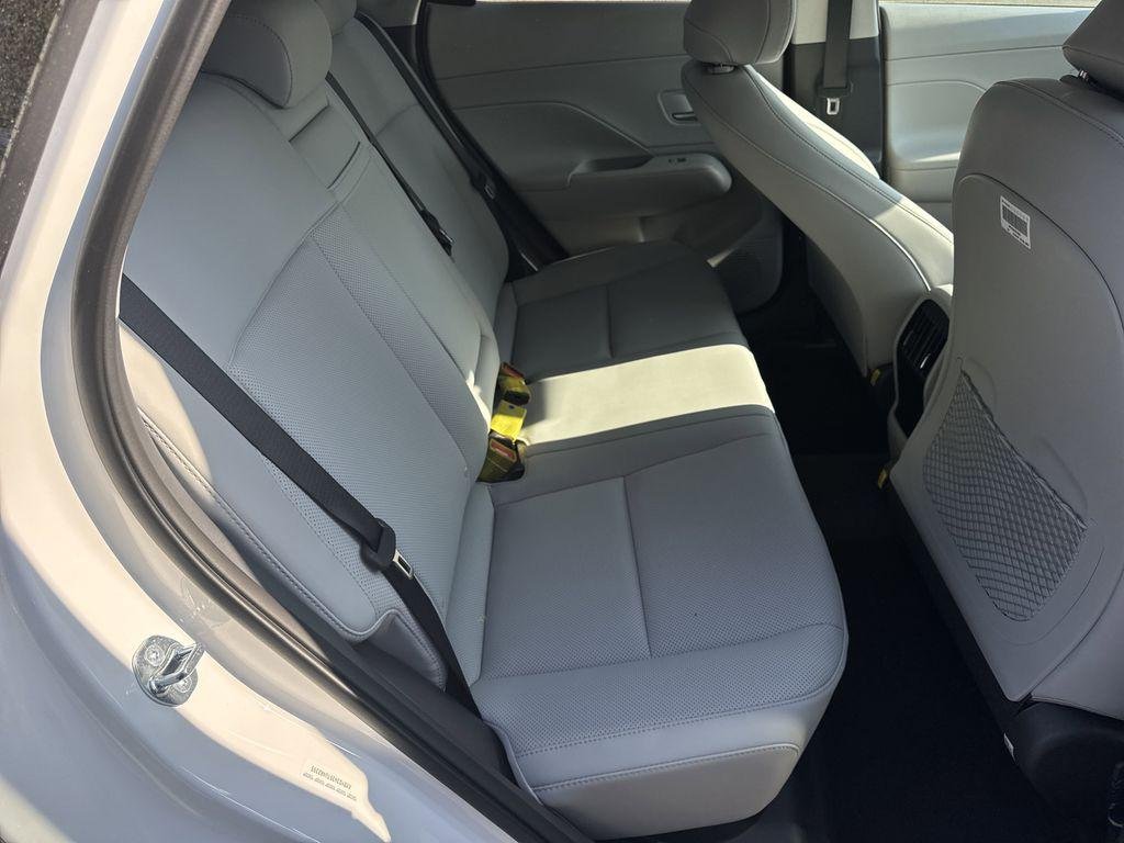 New 2026 White Hyundai SEL Premium FWD image 13