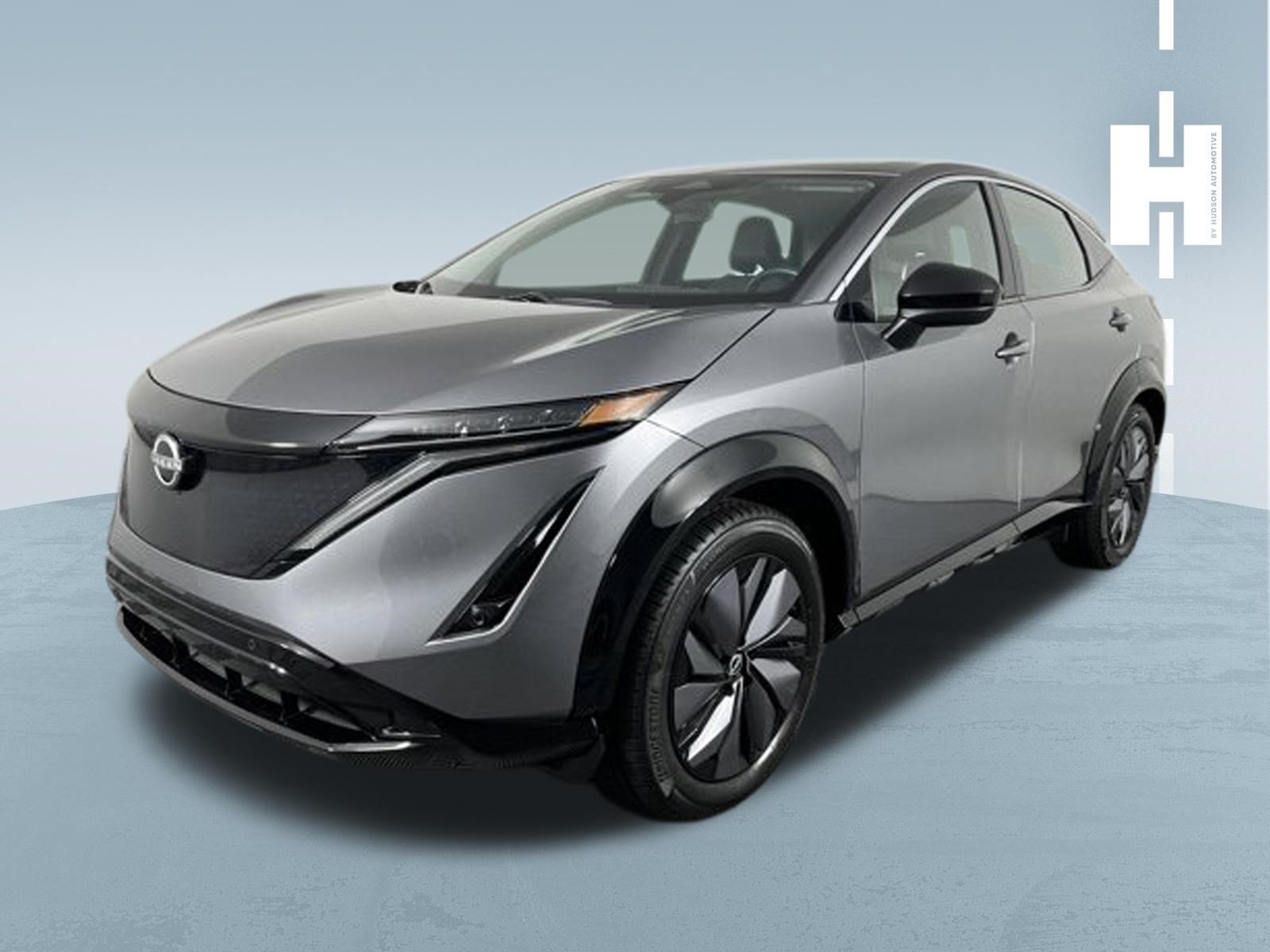 Used 2023 Gun Metallic Nissan ENGAGE image 3
