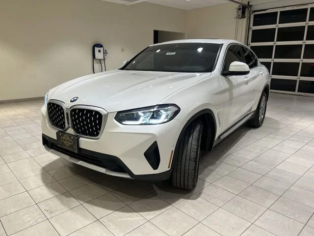 2024 BMW X4 xDrive30i's photo