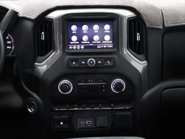 Used 2025 Summit White Chevrolet Custom image 13