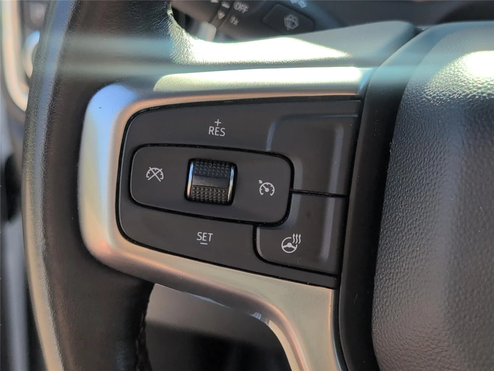 Used 2022 Summit White Chevrolet LTZ image 25