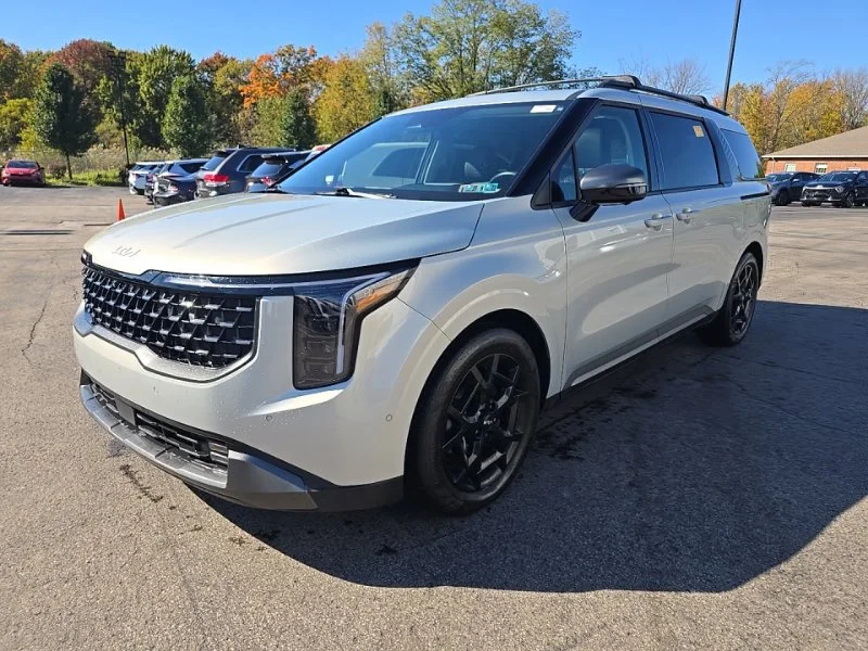 Used 2025 White Kia SX Prestige image 3