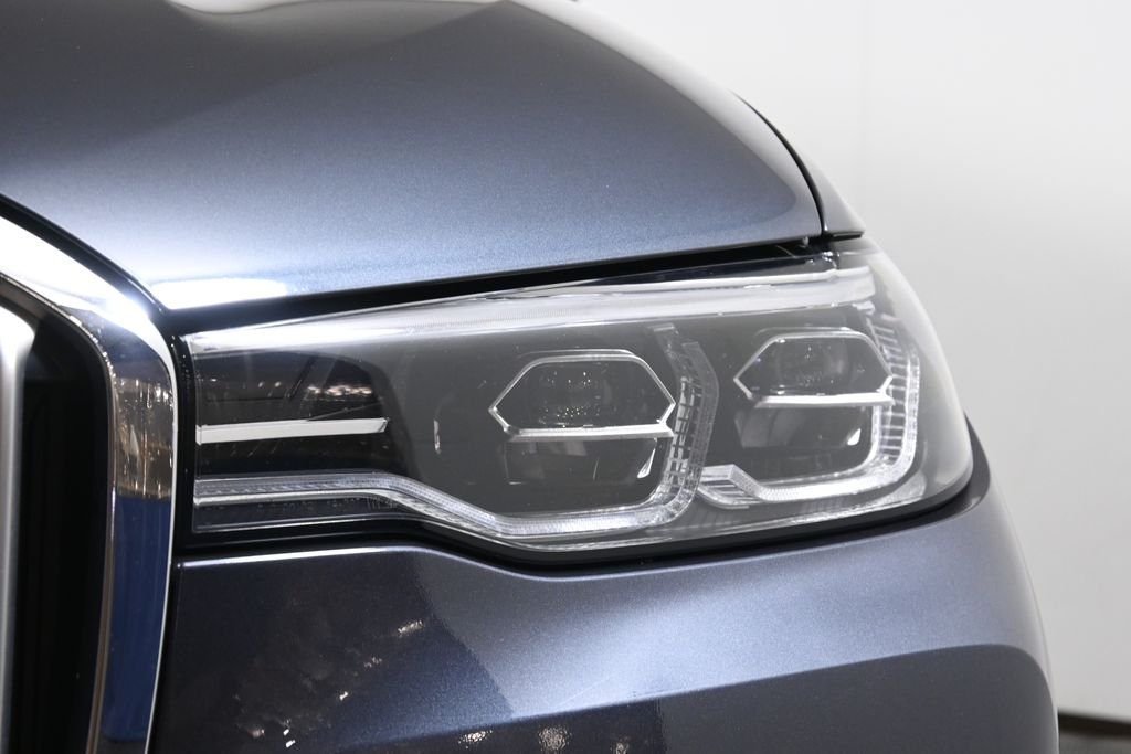 Used 2022 Gray Metallic BMW xDrive40i image 11