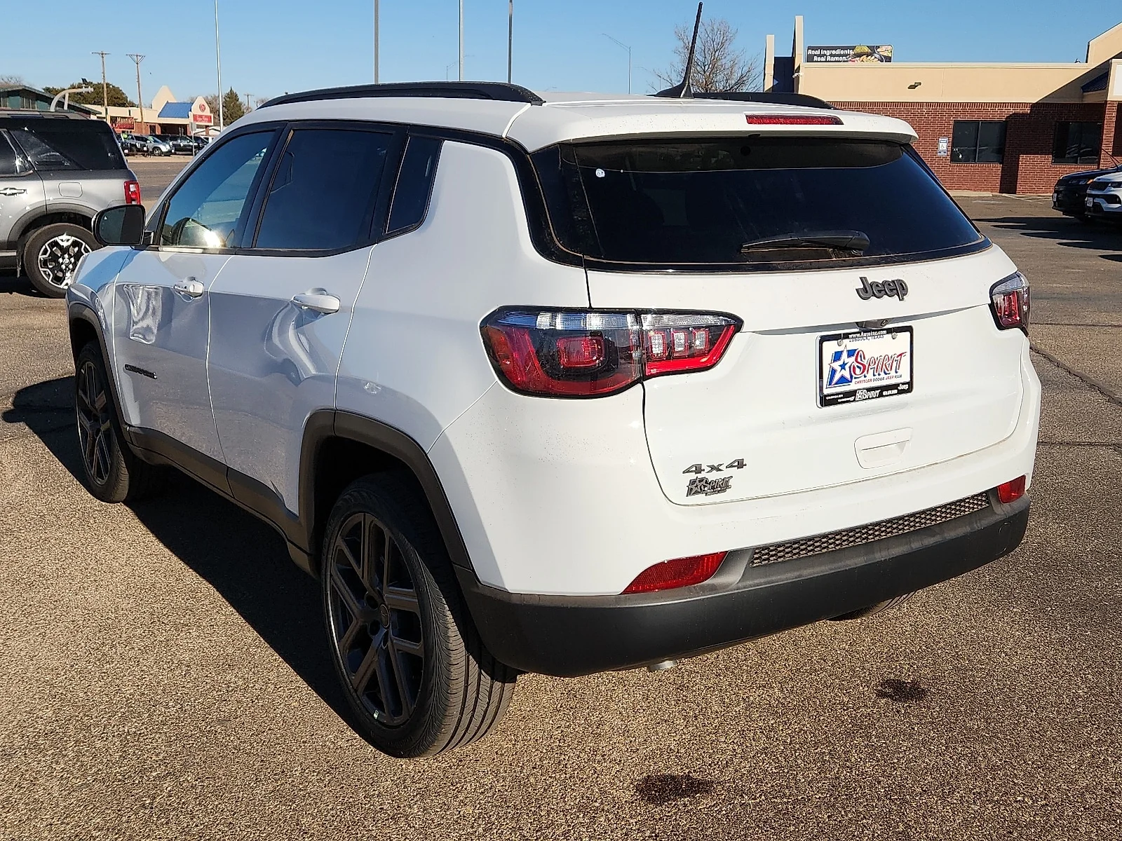 New 2026 White Jeep LATITUDE ALTITUDE 4X4 image 3