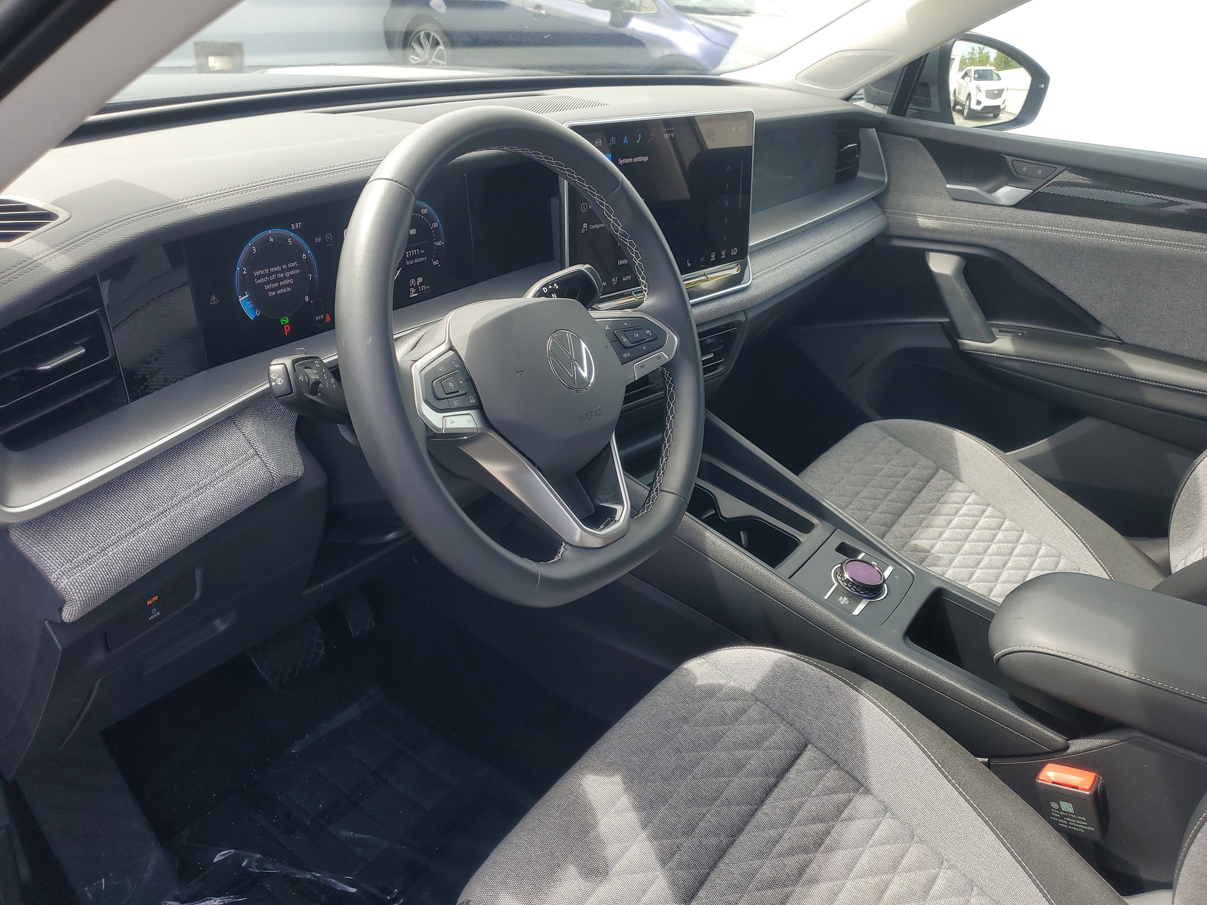 Used 2025 Platinum Gray Metallic Volkswagen S image 15