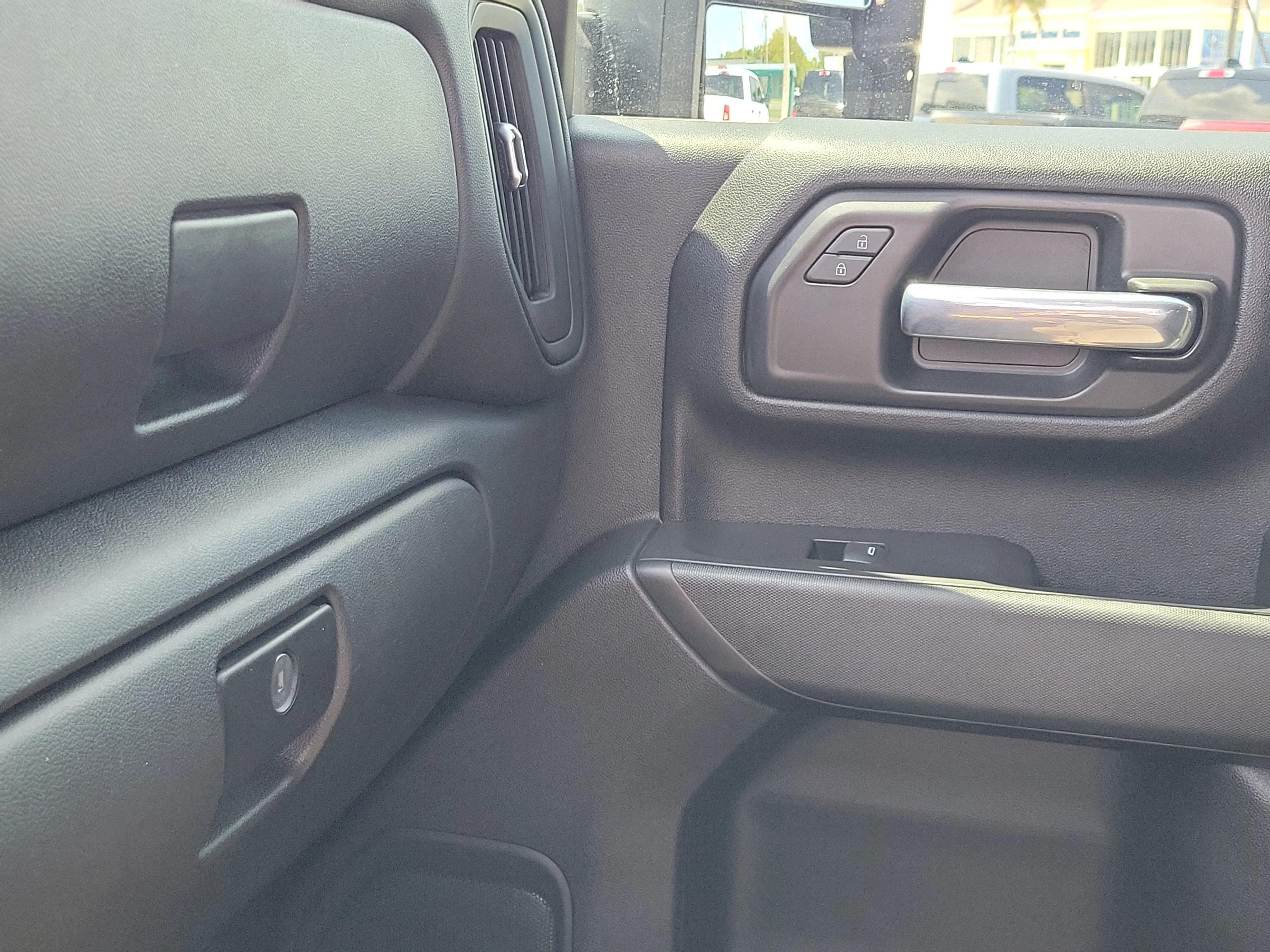 Used 2021 Black Chevrolet Custom image 29