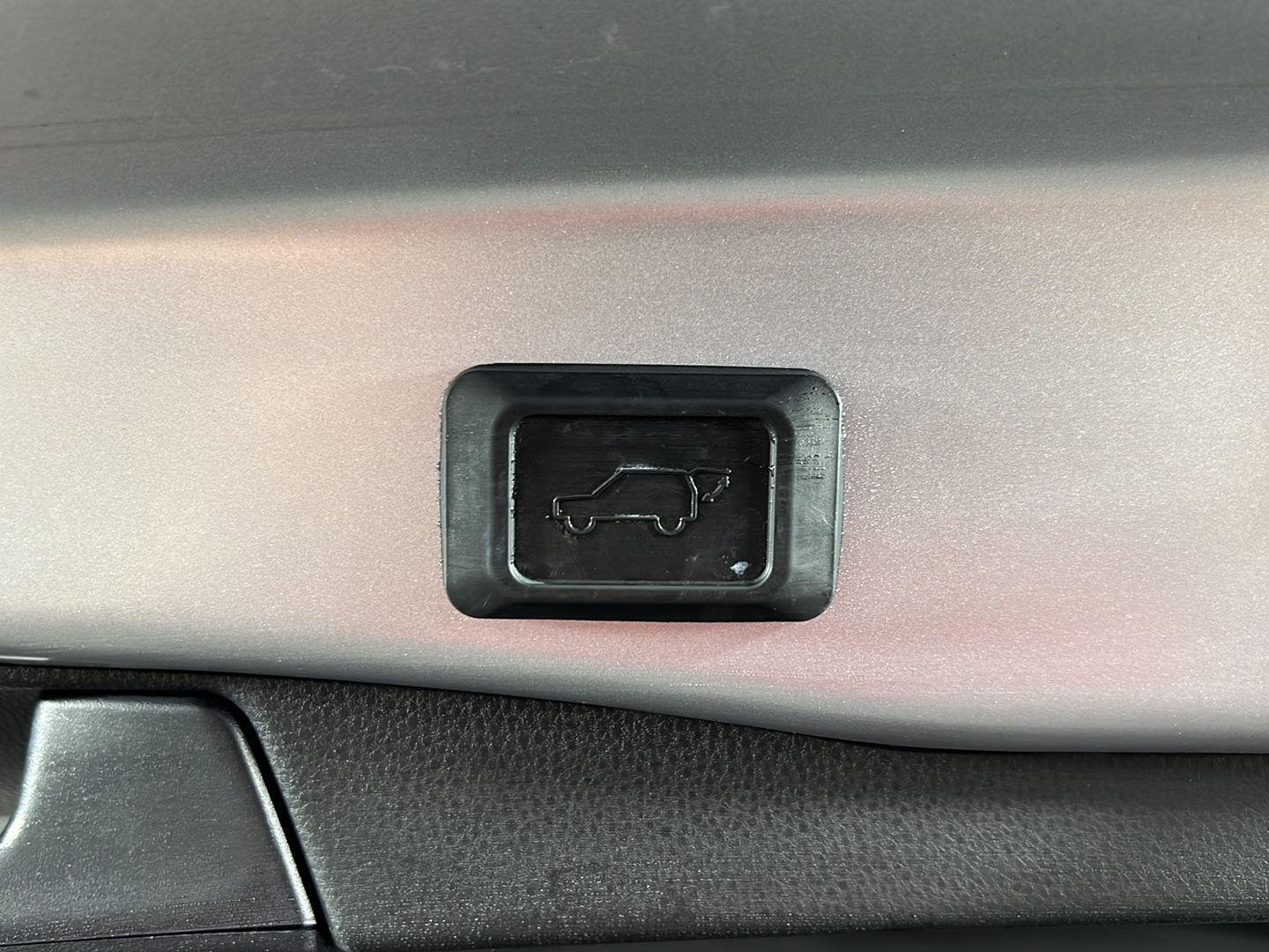 Used 2023 Silver Sky Metallic Toyota XLE Premium image 8