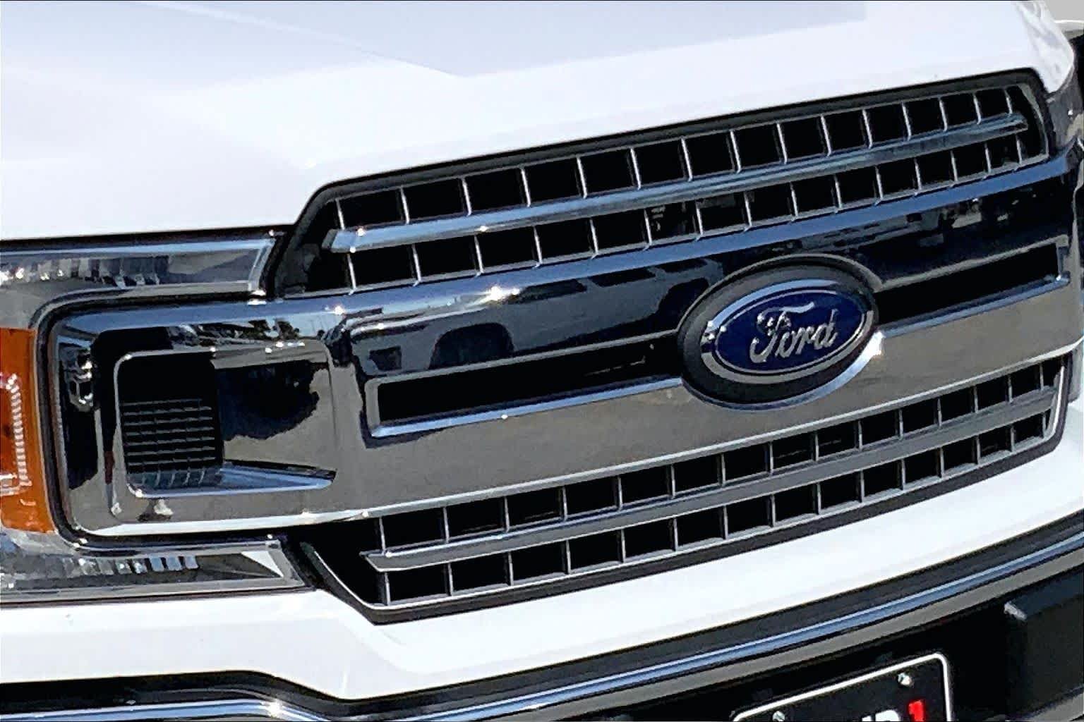 Used 2018 Oxford White Ford XLT image 24