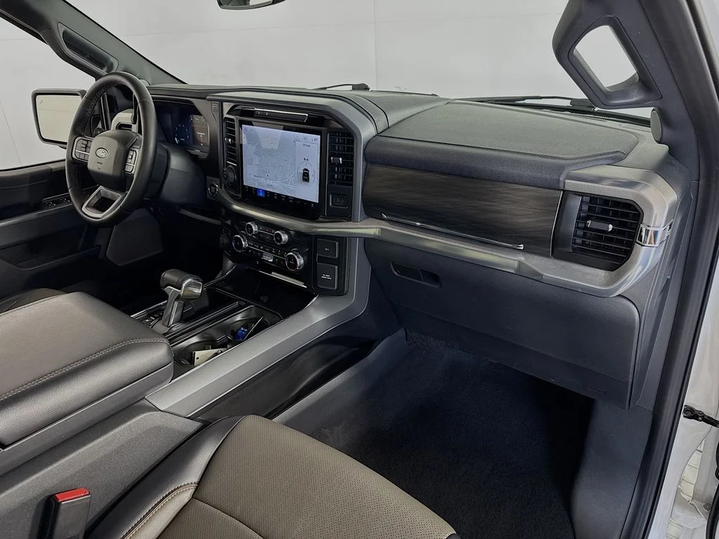 Certified Used 2025 Star White Ford LARIAT image 31