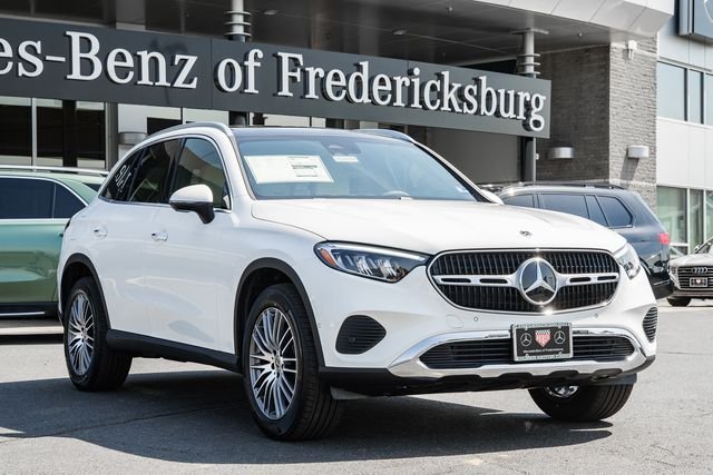 New 2026 Polar White Mercedes-Benz GLC 300 image 1