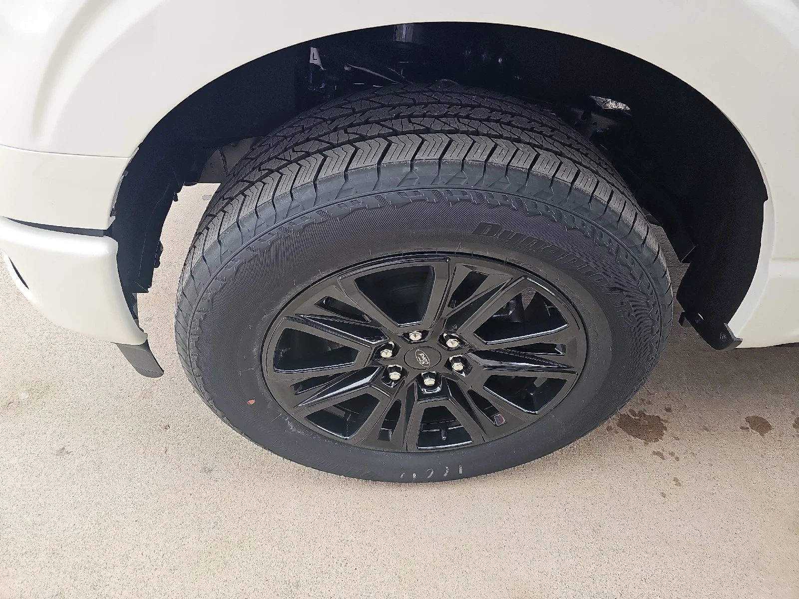 New 2025 Star White Metallic Tri-Coat Ford Platinum® image 21