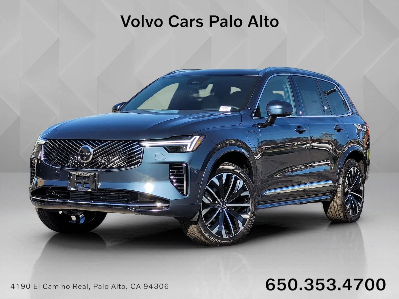 2026 Volvo XC90 T8 Recharge Ultra Bright 4WD's photo