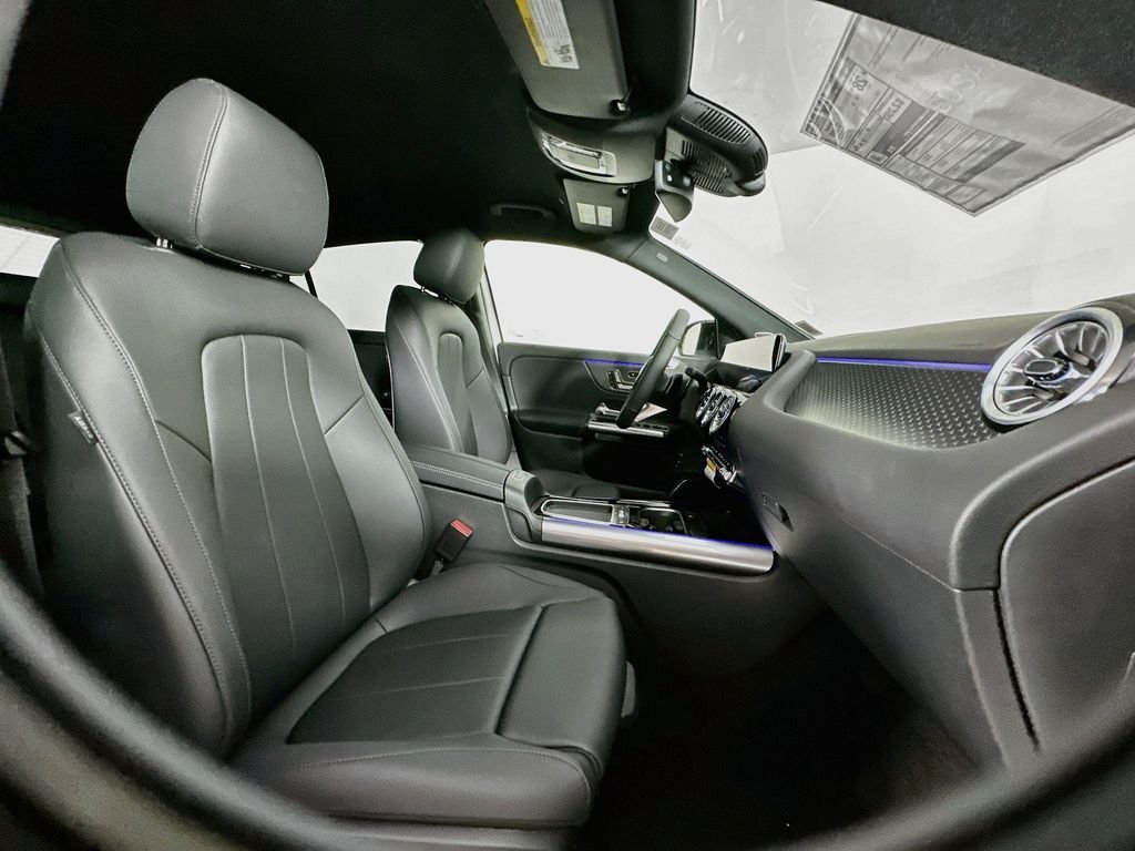 New 2026 Polar White Mercedes-Benz GLA 250 image 28