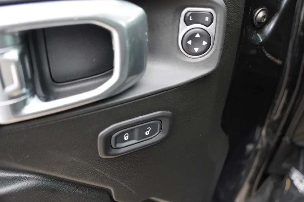 Certified Used 2025 Black Jeep Rubicon image 21