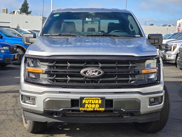 New 2025 Iconic Silver Metallic Ford XLT image 2