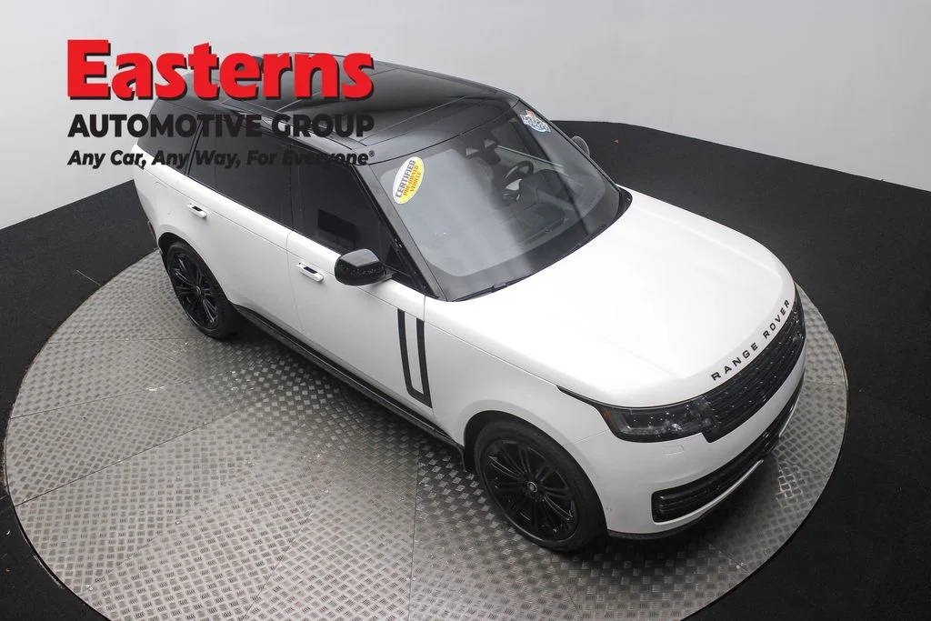 Used 2024 White Land Rover Autobiography image 3