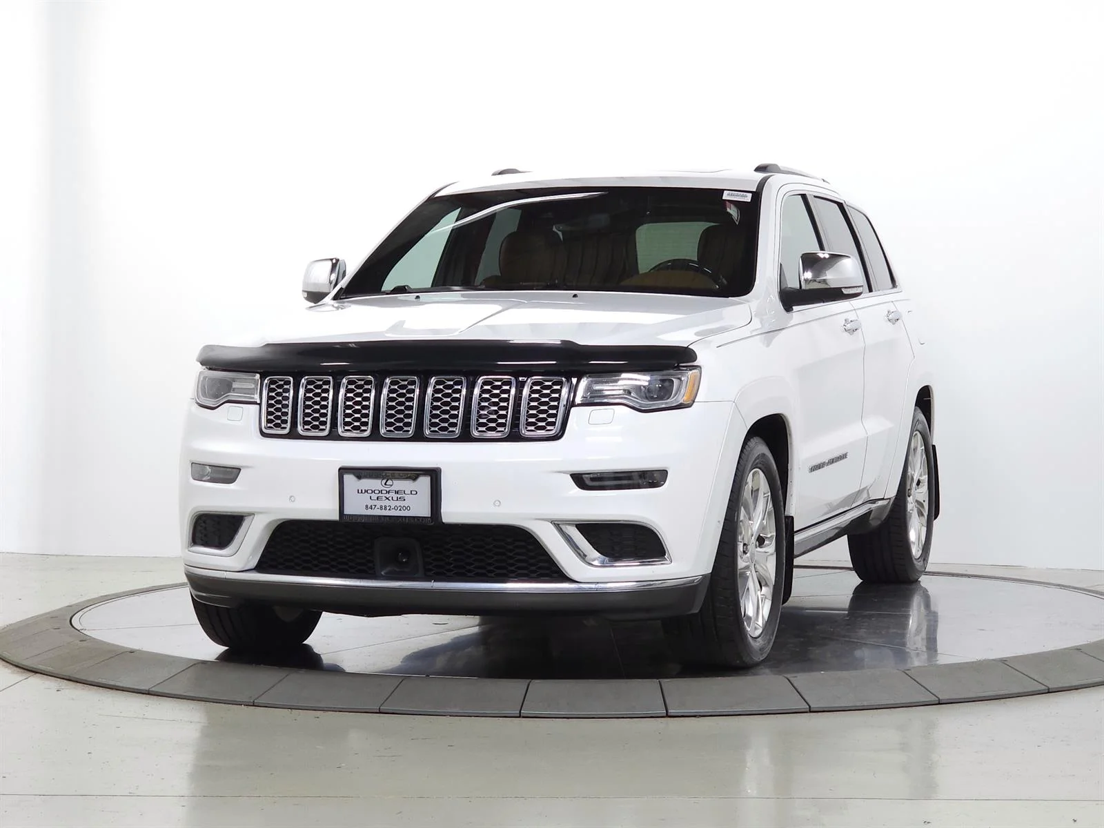 Used 2019 White Jeep Summit image 3