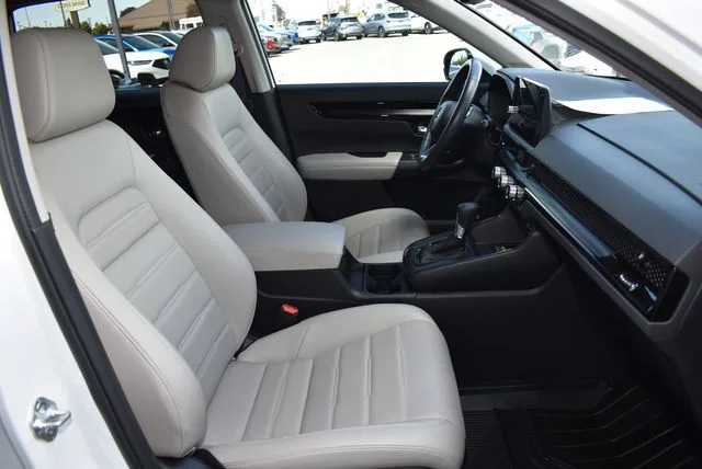 Used 2024 Platinum White Pearl Honda EX-L image 13