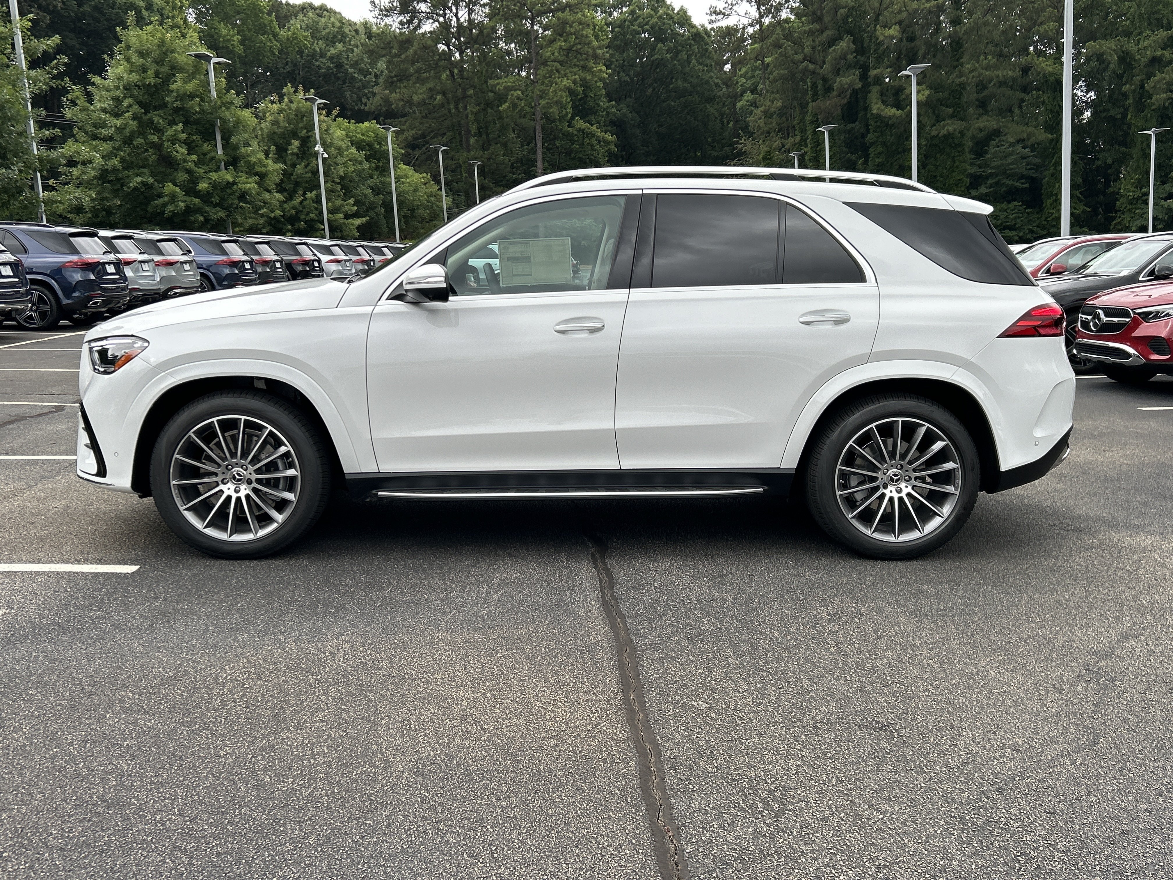 New 2026 MANUFAKTUR Moonlight White Metallic Mercedes-Benz GLE 450 4MATIC® SUV image 12