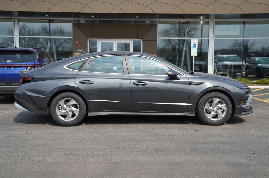 New 2026 Portofino Gray Hyundai SE image 26