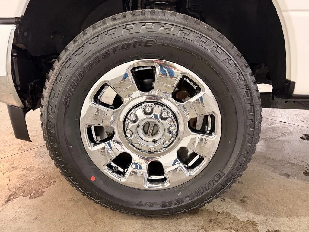 Used 2019 White Ford Lariat image 14