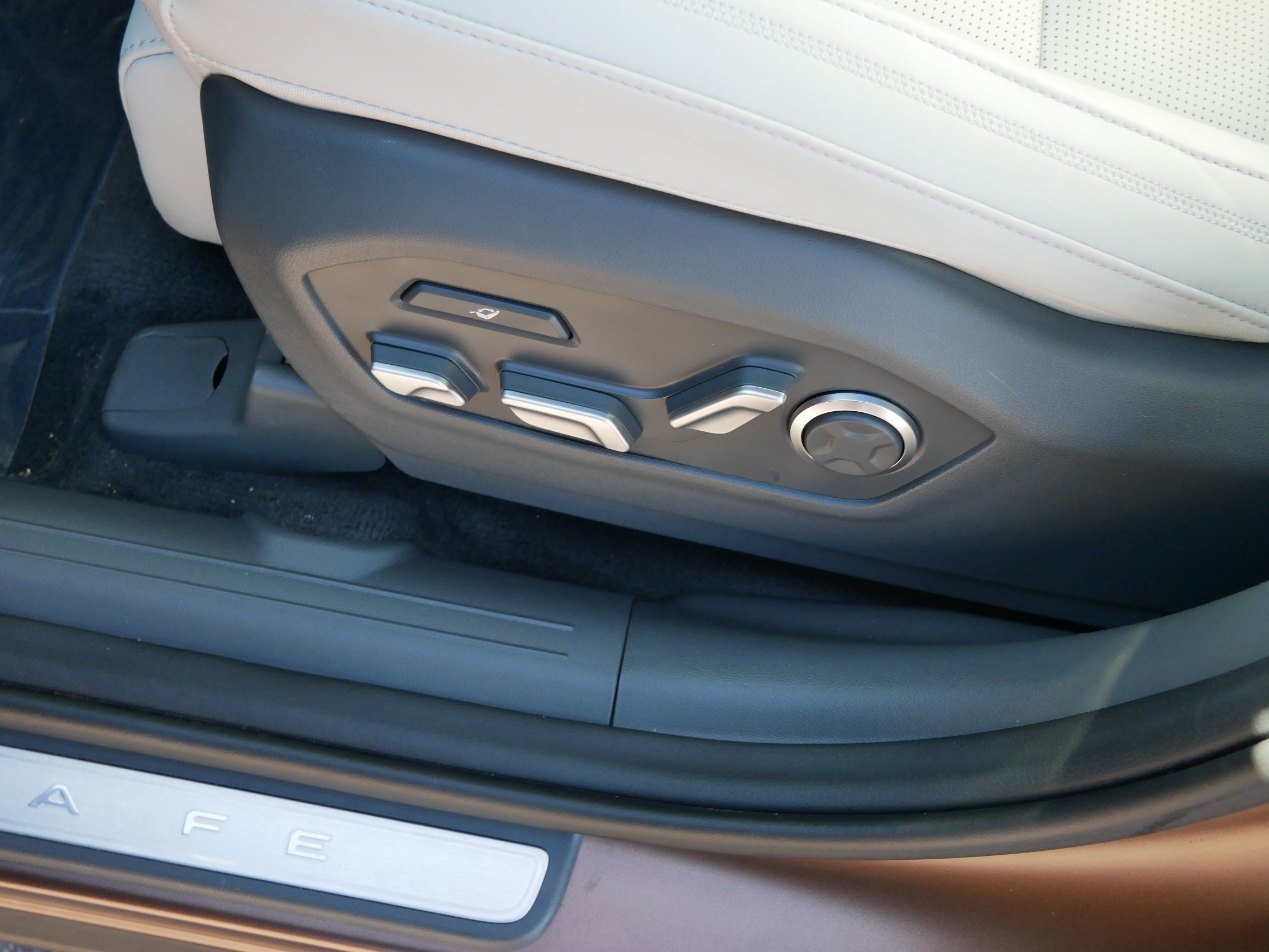 2025 Hyundai Santa Fe Calligraphy - Photo 20