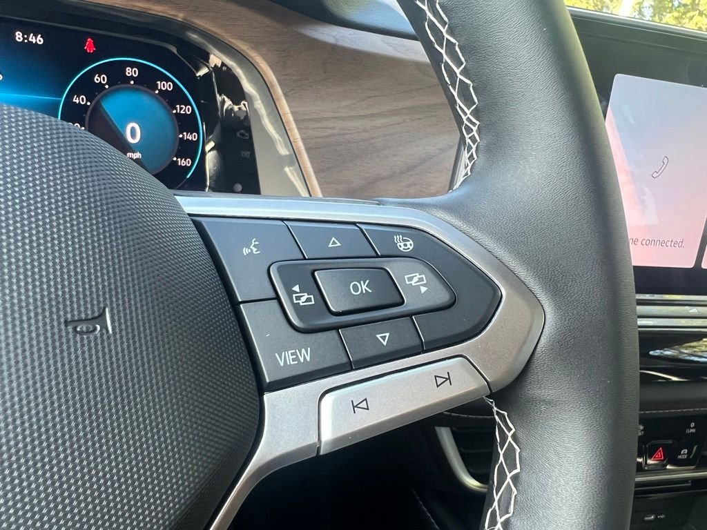 New 2026 Black Volkswagen SE w/Technology image 22