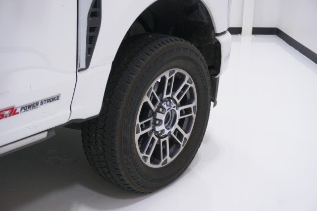 Used 2024 STAR WHITE METALLIC TRI-COAT Ford Limited image 5
