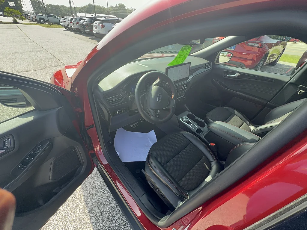 Used 2024 Rapid Red Metallic Tinted Clearcoat Ford ST-Line Select image 13
