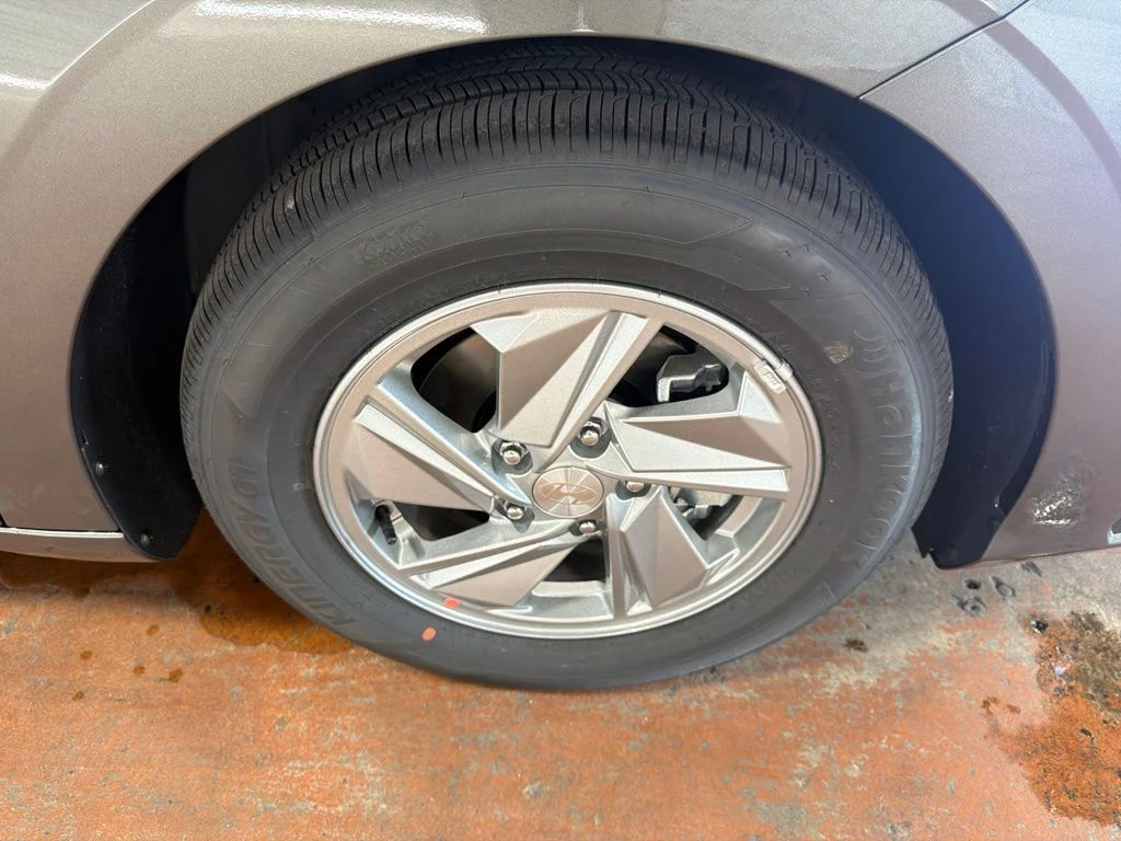 New 2026 Amazon Gray Hyundai SE image 10