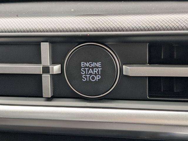 New 2027 Shimmering Silver Hyundai SE FWD image 69