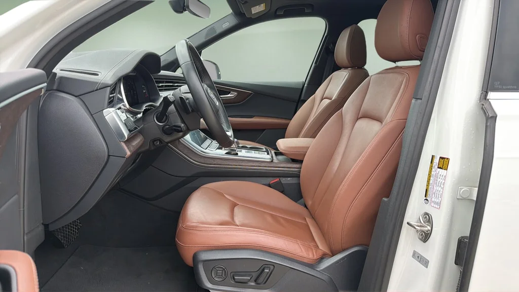 Used 2025 Carrara White Audi 55 Premium image 21