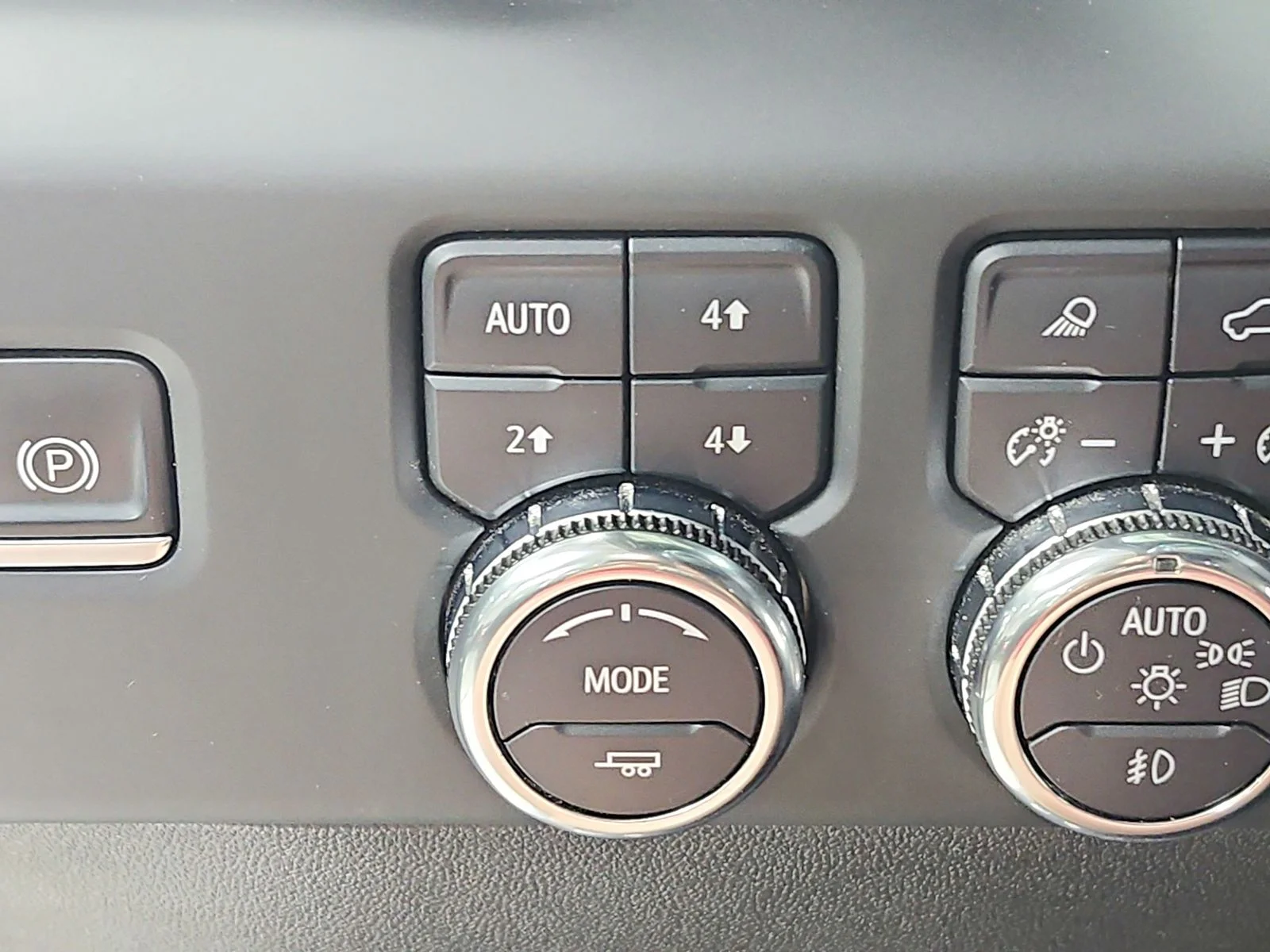 Used 2024 Black GMC AT4 image 29