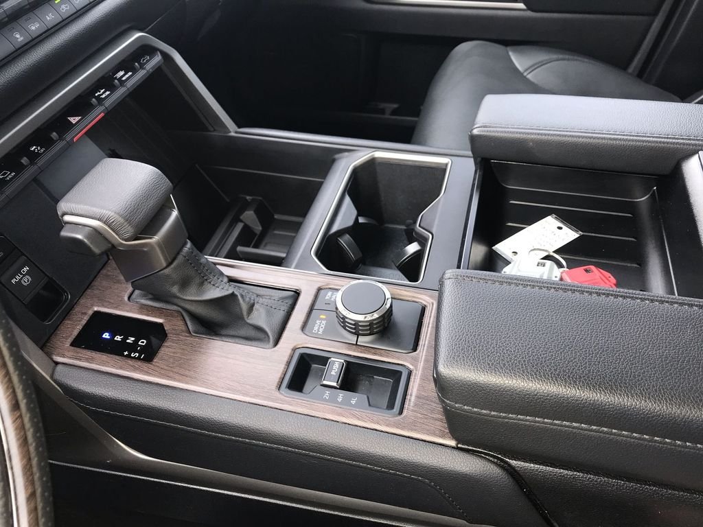 Used 2025  Toyota Limited image 20